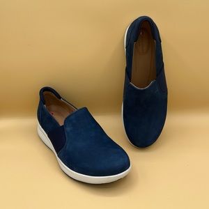 Women’s Clark’s slip on navy nubuck shoes size 7